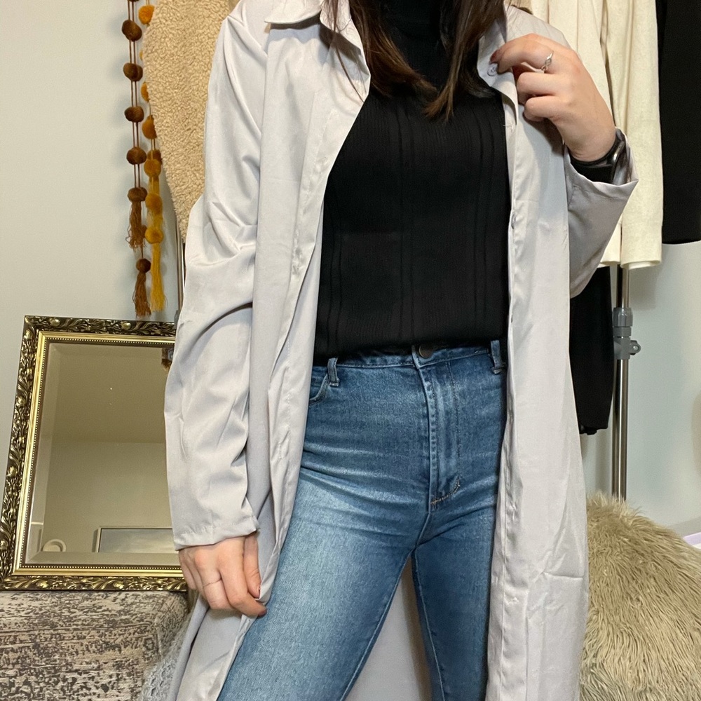 Grey Duster - Picture 3 of 5